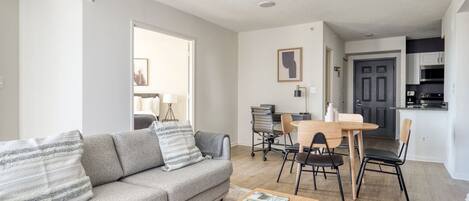 Télévision, chaîne hi-fi