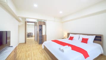 Exclusive Room | Desk, free WiFi, bed sheets