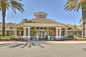 Exterior - 6 Mi to Disney World: Condo w/ Community Perks! (Kissimmee)
