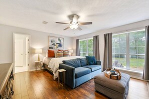 3 chambres, fer et planche à repasser, lit parapluie, Wi-Fi gratuit