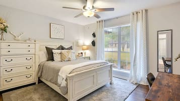 3 soverom, strykejern/-brett, reiseseng for barn og wi-fi (inkludert)