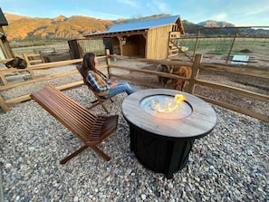 Terrace/patio - The Grand Ranch at Zion Farm Stay, #2! Mini Animals, Highland Cows-Family Farm (Cedar City)
