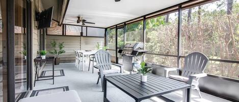 屋外ダイニングエリア