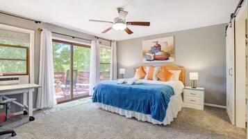 5 bedrooms, desk, iron/ironing board, travel crib