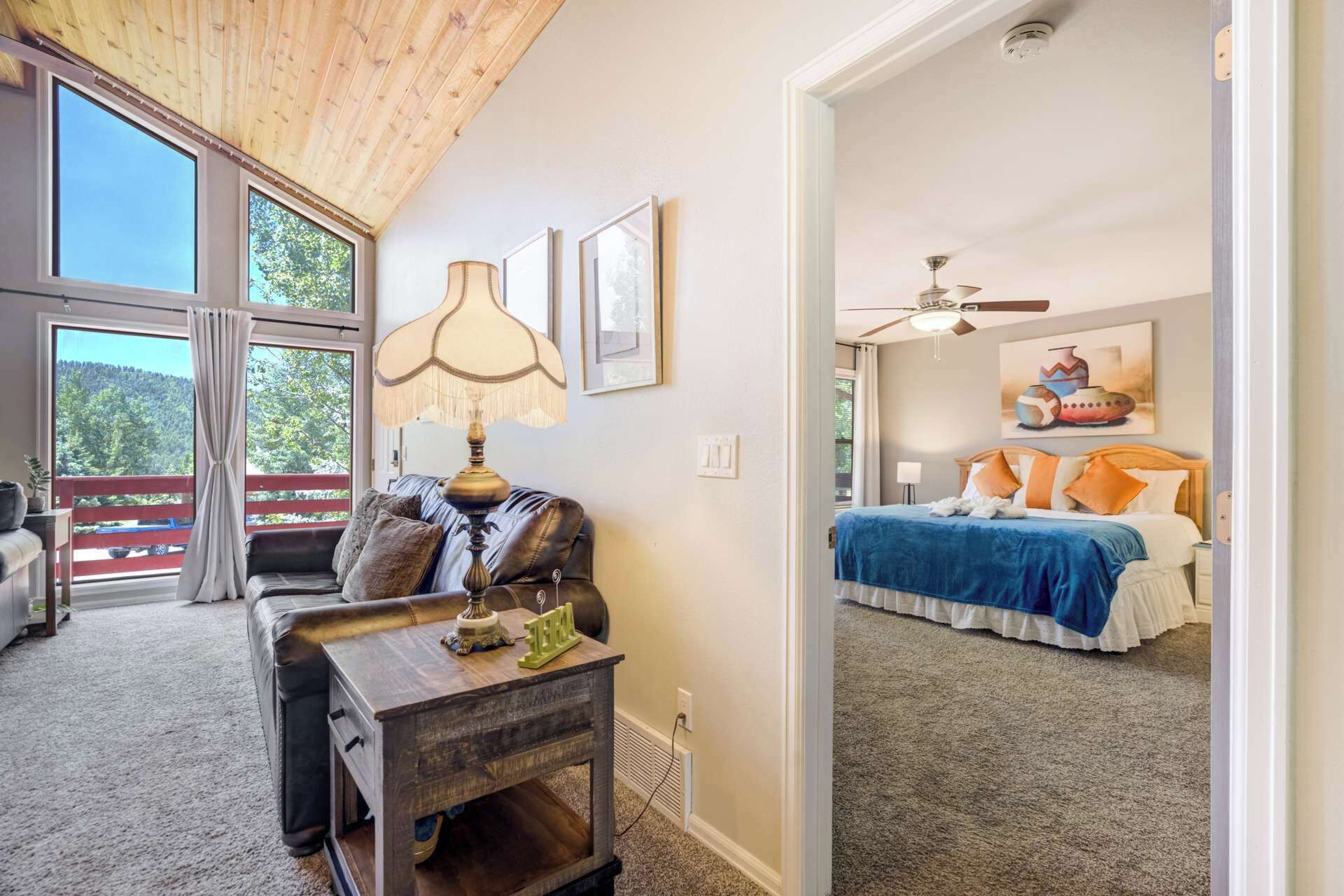 5 bedrooms, desk, iron/ironing board, travel crib