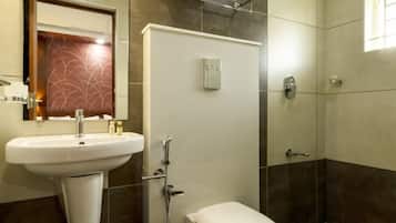 Chambre Double | Salle de bain | Serviettes fournies