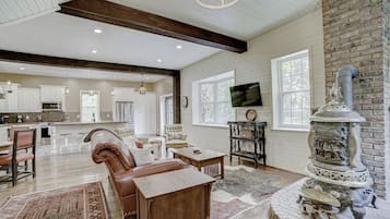 Smart TV, fireplace, DVD player, books