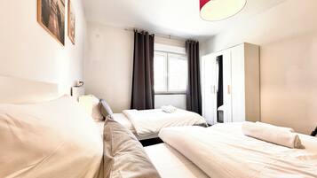 2 Schlafzimmer, Schreibtisch, BĂŒgeleisen/BĂŒgelbrett, Reisekinderbett