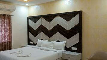 Superior Double or Twin Room | Pillowtop beds, individually furnished, desk, laptop workspace