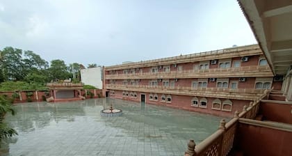 Hotel Rajwada Palace