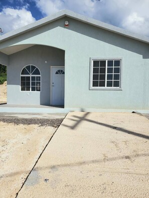 Exterior detail - Escape to Paradise Brand New Bungalow with Ocean View in Discovery Bay 1 (Discovery Bay)