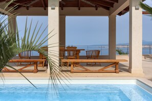 Outdoor pool, a heated pool