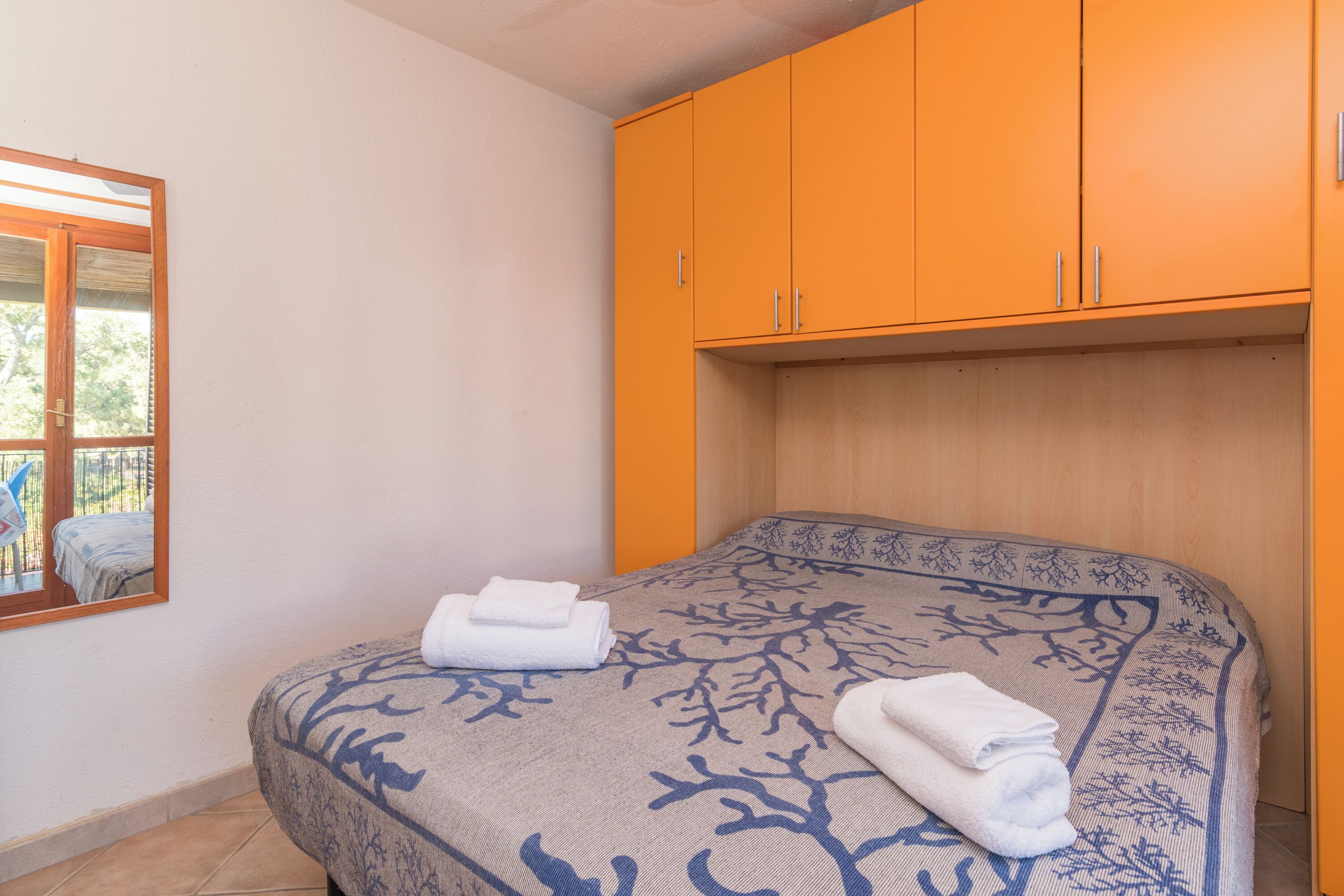 Family Apartment, Multiple Bedrooms (Casa Emozione With Shared Pool)