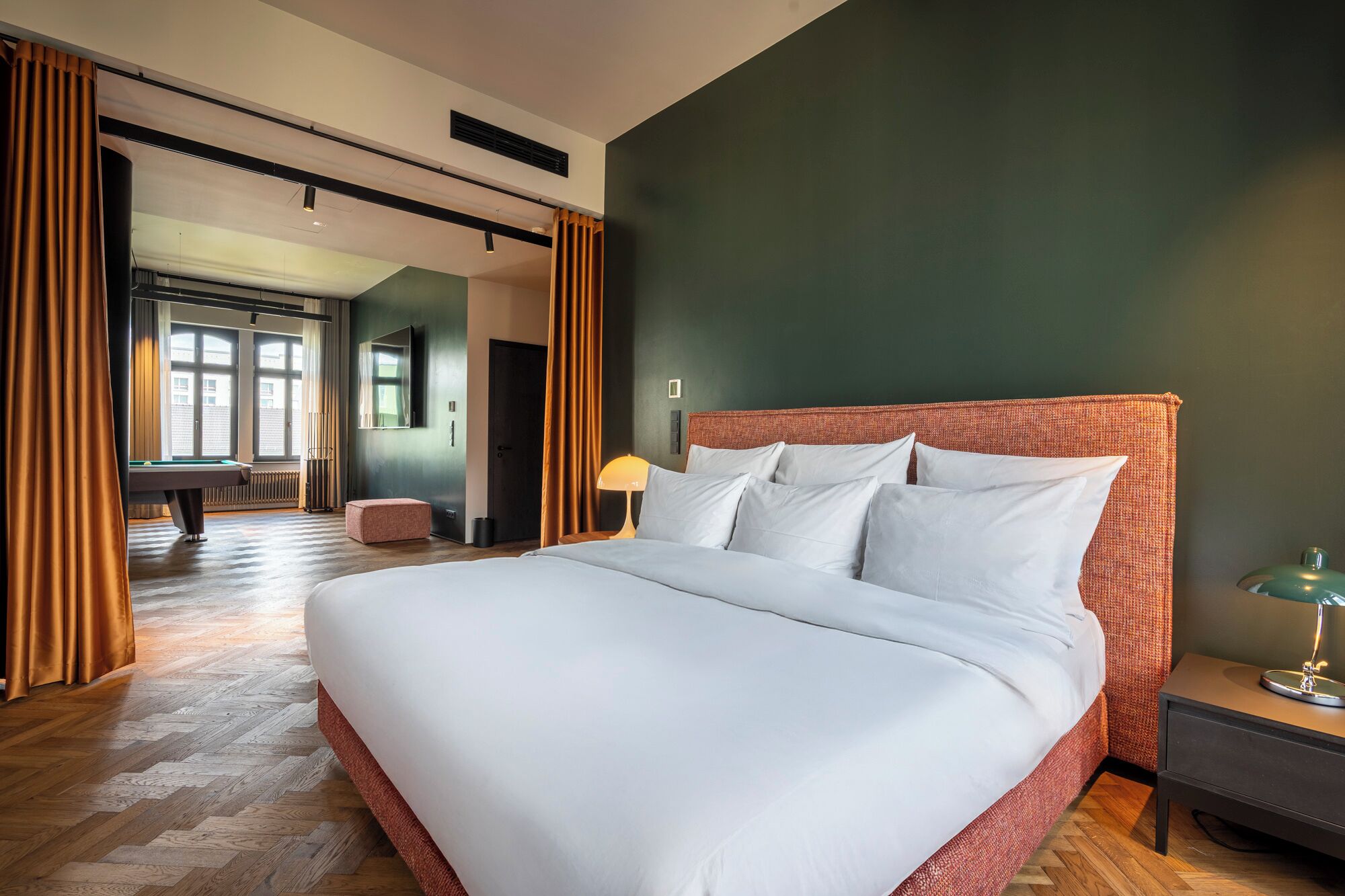 Superior Studio Suite | Hypo-allergenic bedding, soundproofing, free WiFi, bed sheets