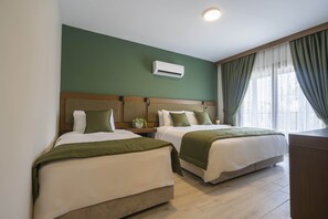Premium bedding, minibar, in-room safe, desk - West House Exclusive Hotel Gocek (Fethiye)