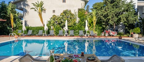 Seasonal outdoor pool