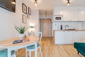 Basic Studio Suite | Iron/ironing board, bed sheets - NCNK Stegna Park (Stegna)