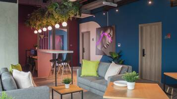 Área de estar no saguão