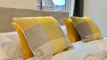 Apartment, Private Bathroom (Flat 2 Saville Street) | 1 bedroom