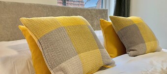 Flat 2, 3 Saville Place