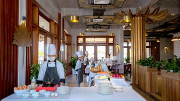 Desayuno buffet incluido todos los días