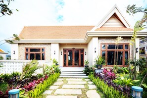 Luxury Suite, 2 Bedrooms, Balcony, Mountain View | Premium bedding, minibar, in-room safe, individually decorated - KNN Resort Mondulkiri (Sen Monorom)