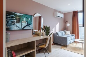 頂級公寓 | 高級寢具、客房內保險箱、獨特裝潢、書桌
