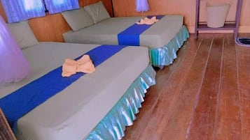 Bungalow, Sea View, 4 Paxs(Fan room) | 1 bedroom, desk, free WiFi, bed sheets
