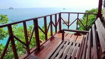 Bungalow, Sea View, 3 Paxs (Fan room) | Desk, free WiFi, bed sheets