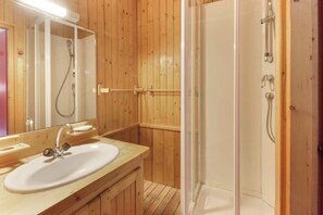 Douche, serviettes fournies