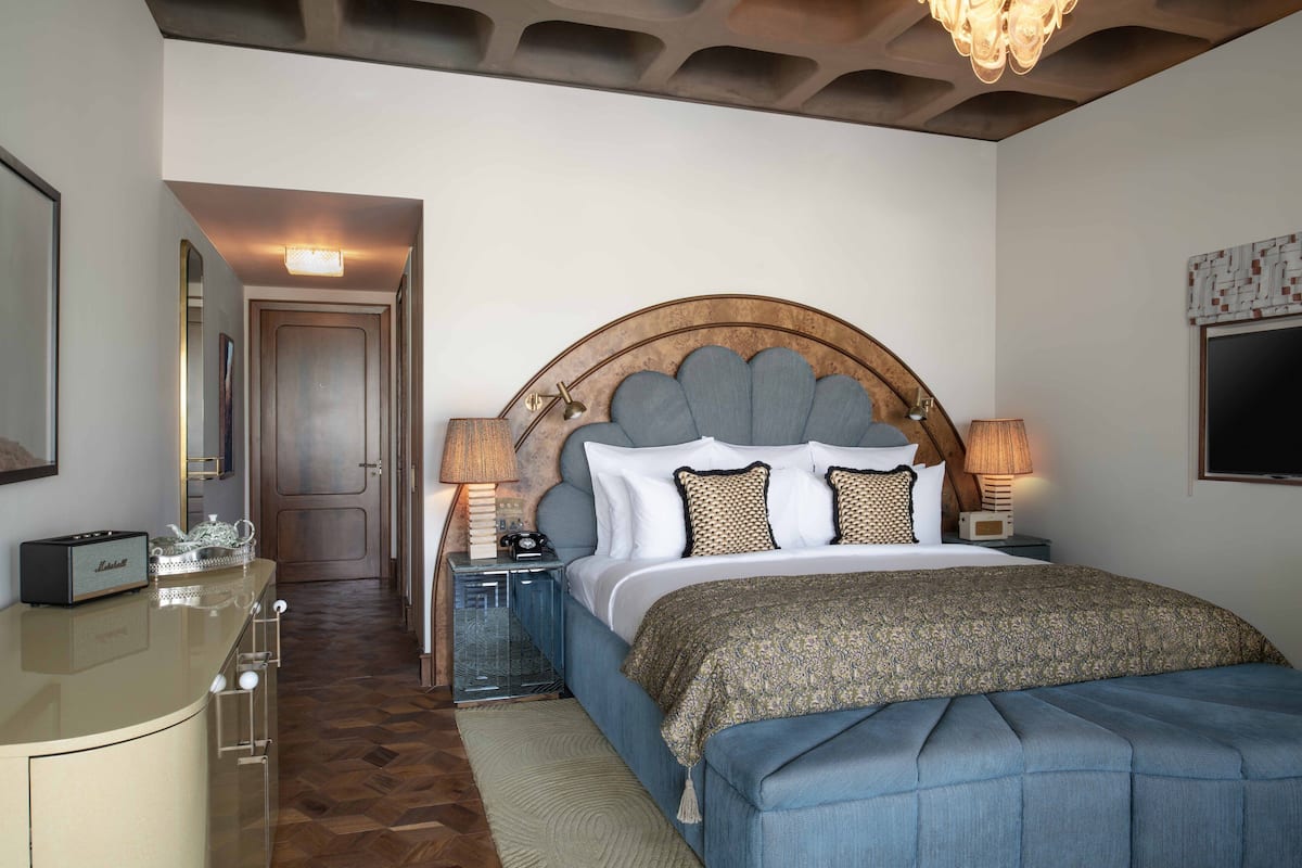 Room (Cosy)