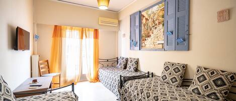 1 bedroom, desk, iron/ironing board, free WiFi