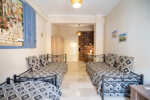 2 chambres, bureau, fer et planche à repasser, Wi-Fi gratuit