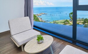 Ropa de cama de alta calidad, colchones Select Comfort y minibar 