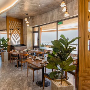 2 restaurants; breakfast, lunch, dinner and brunch served  - Ohana Village (Phu Cat)