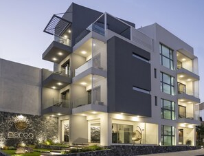 Front of property - Nerea Boutique Suites Karystos (Karystos)