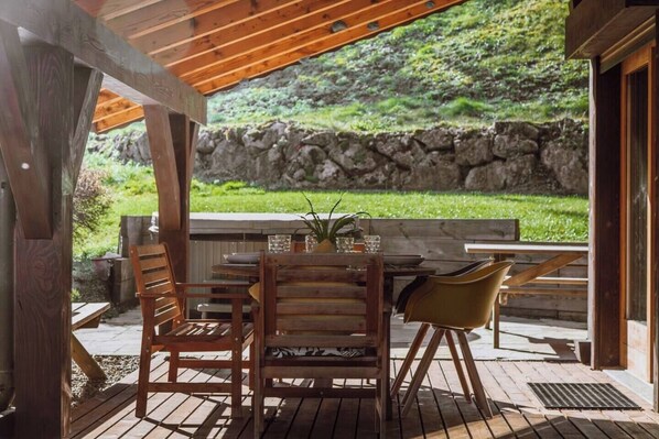 Outdoor dining - Chalet Dranse ski/bike - Mountain Voyages (Saint-Jean-d'Aulps)