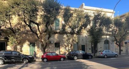 White House Lecce - viale Otranto, Lecce