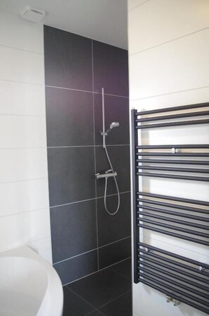 Luxury Cabin | Bathroom