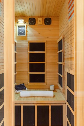 Interior - Botanical Hideaway: Gorgeous Home w/ Hot Tub & Sauna (saugerties)