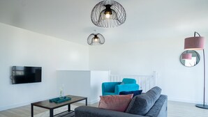 Deluxe-huoneisto, 2 makuuhuonetta, kaupunkinäköala | Oleskelualue