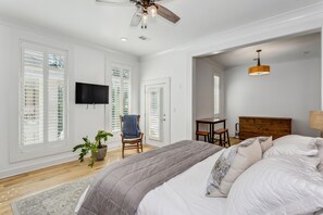 4 chambres, bureau, accès au Wi-Fi (inclus), literie fournie