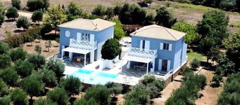 Romantic Villa with Private Pool & Whirlpool