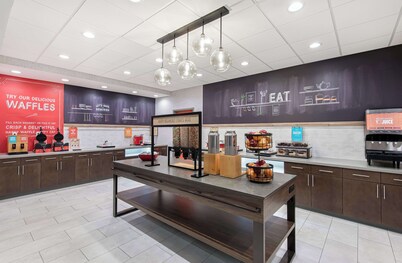 Hampton Inn Albertville