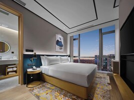 Deluxe Suite, 1 King Bed