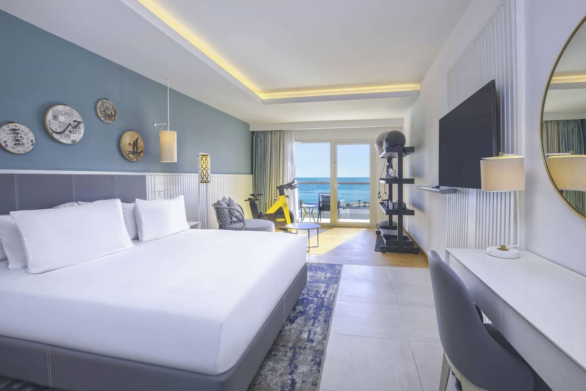 Room, 1 King Bed (Five Feet Fitness) | 1 bedroom, hypo-allergenic bedding, minibar, in-room safe