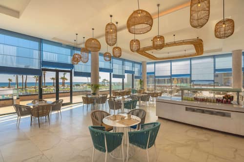 Colazione a buffet inclusa, servita tutte le mattine