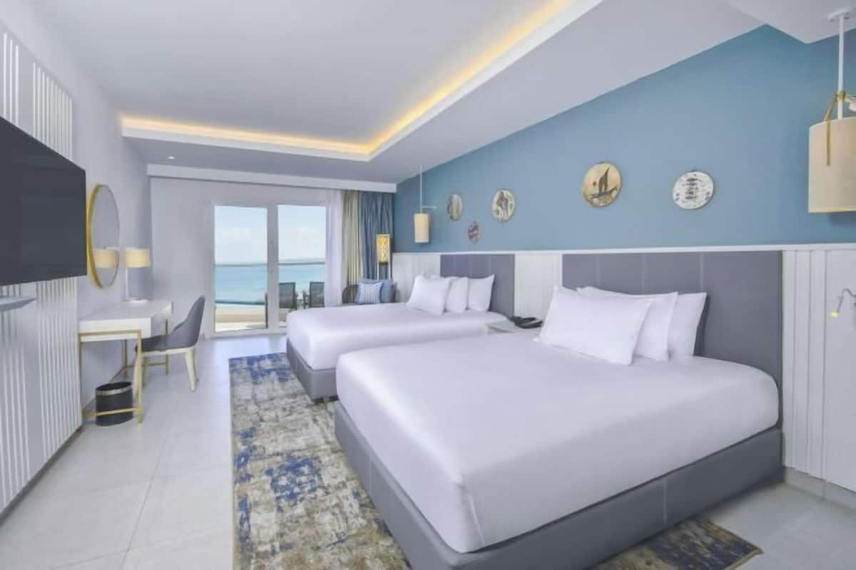 1 bedroom, hypo-allergenic bedding, minibar, in-room safe