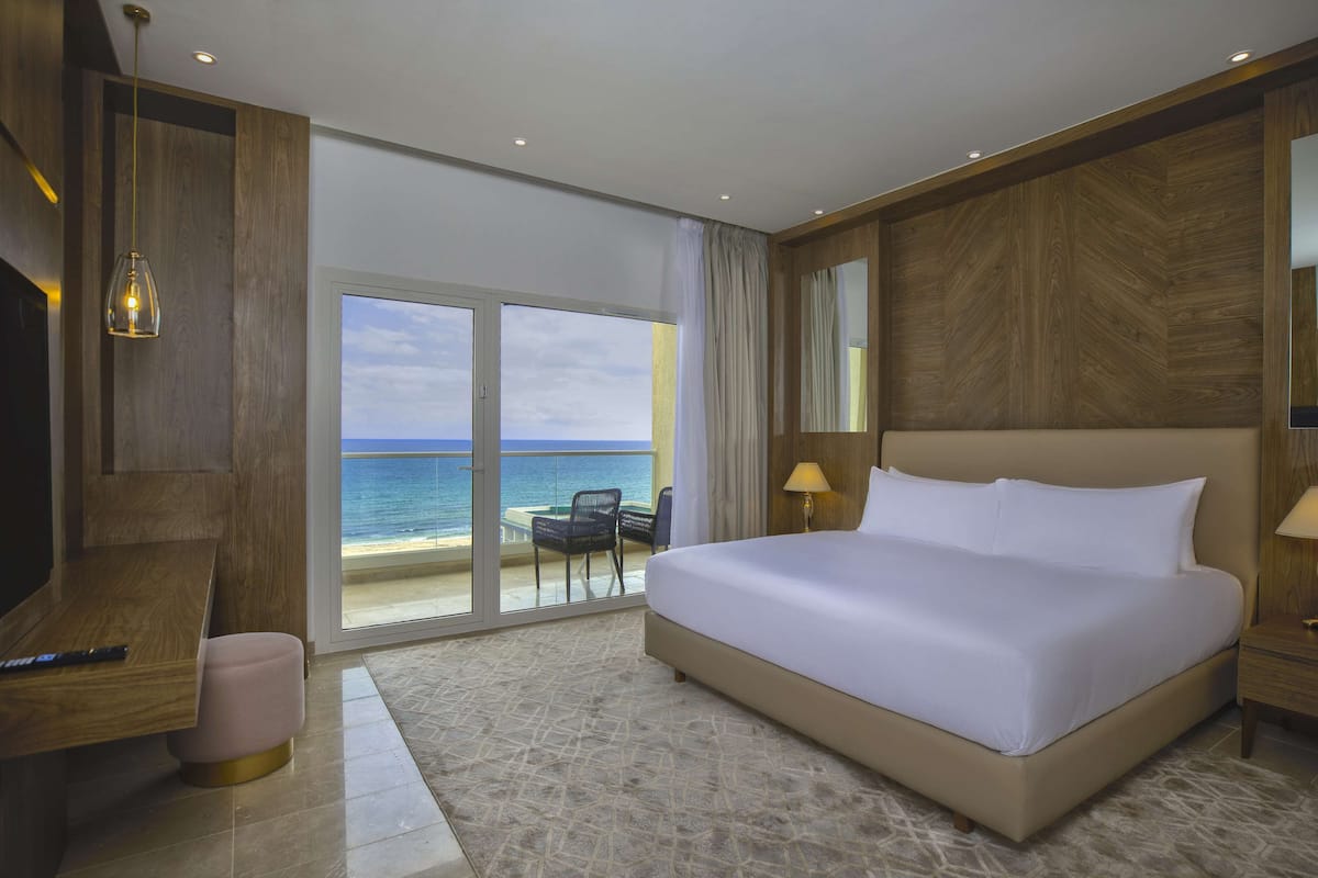 presidential suite, multiple beds | beach/ocean view