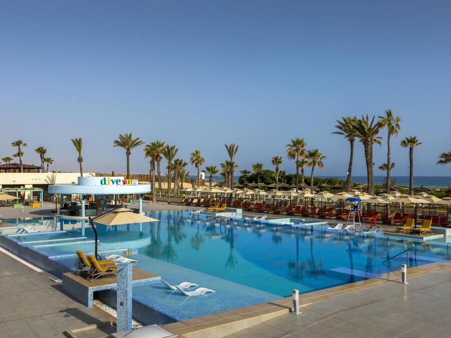 Indoor pool, 2 outdoor pools, sun loungers, lifeguards on site